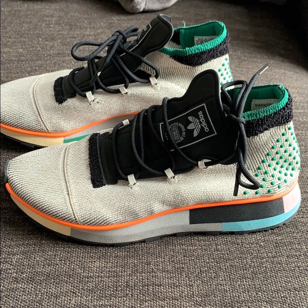 Alexander Wang Sneakers by Adidas - Picture 5 of 7